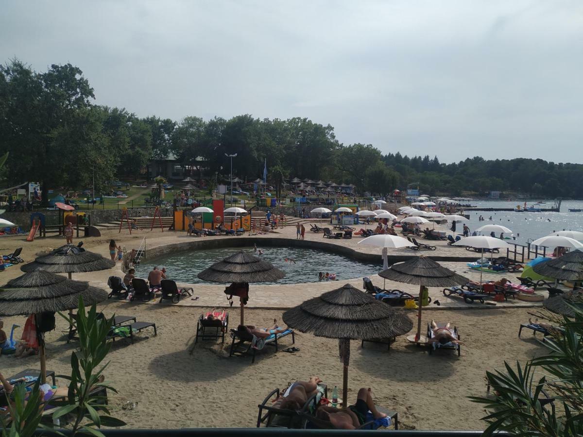 Apartments Krebel Poreč Eksteriør billede